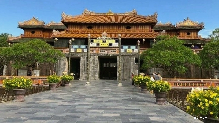 Cận cảnh một công trình kiến trúc cổ tại Đại Nội Huế