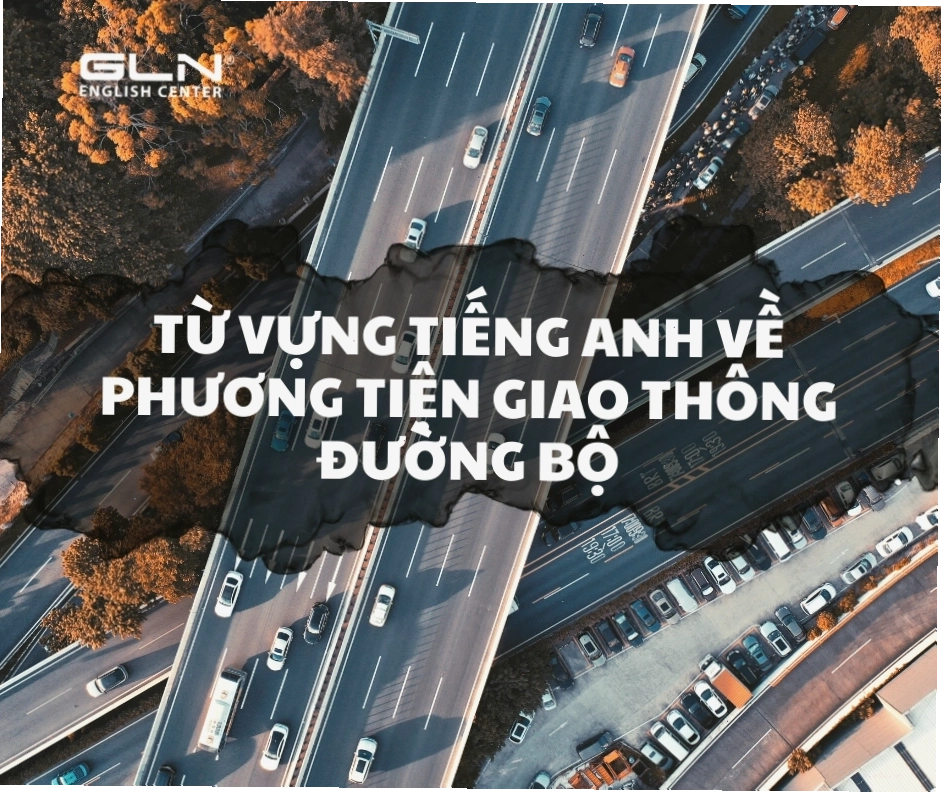 Cận cảnh toa tàu điện trên cao đang di chuyển