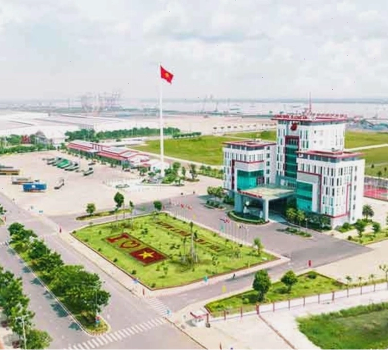 Cảng biển Tân Tập thuộc huyện Cần Giuộc với khung cảnh nhộn nhịp tàu thuyền