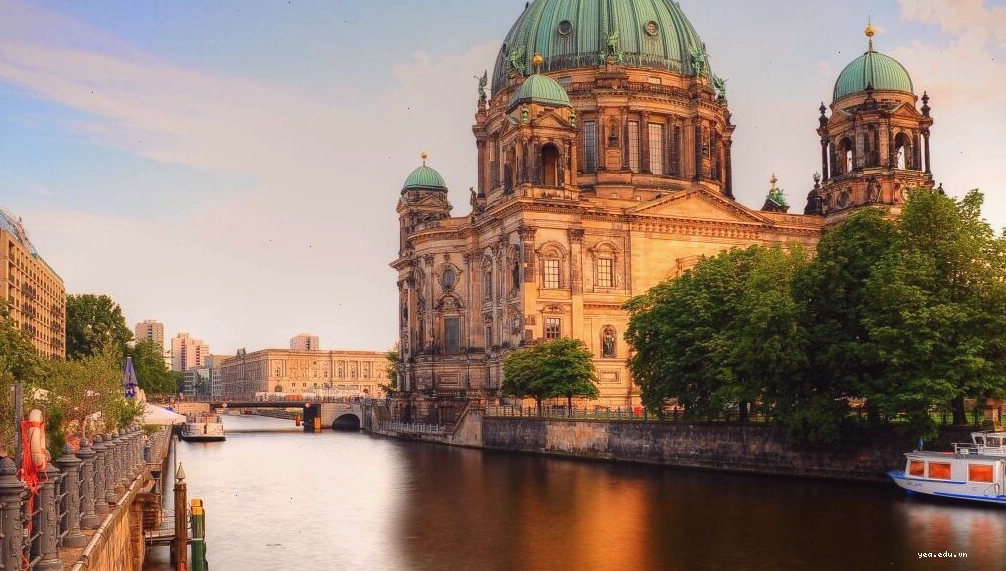 Cảng Hamburg về đêm