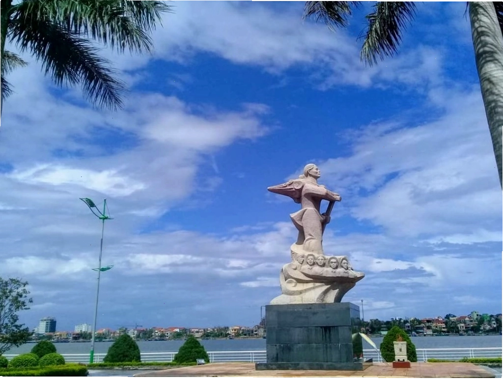 Cảnh biển Nhật Lệ Quảng Bình về đêm