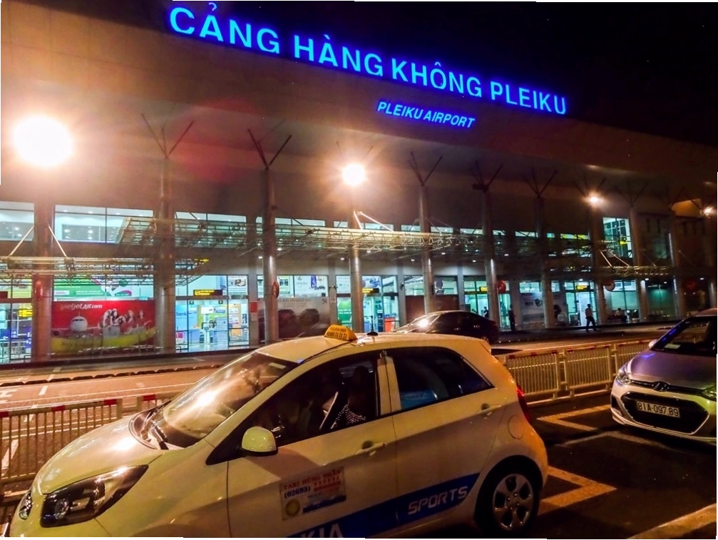 Cảnh bình minh mờ sương tại Măng Đen