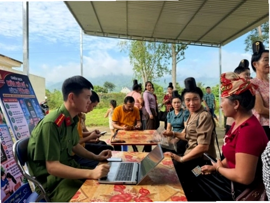 Cảnh đẹp thiên nhiên Sông Mã vào mùa khô
