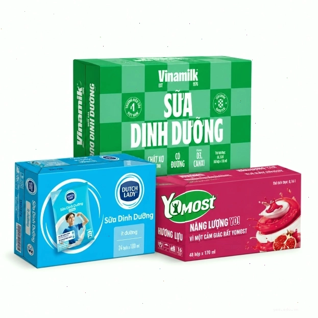 Cánh đồng muối Hải Hòa dưới ánh hoàng hôn thơ mộng
