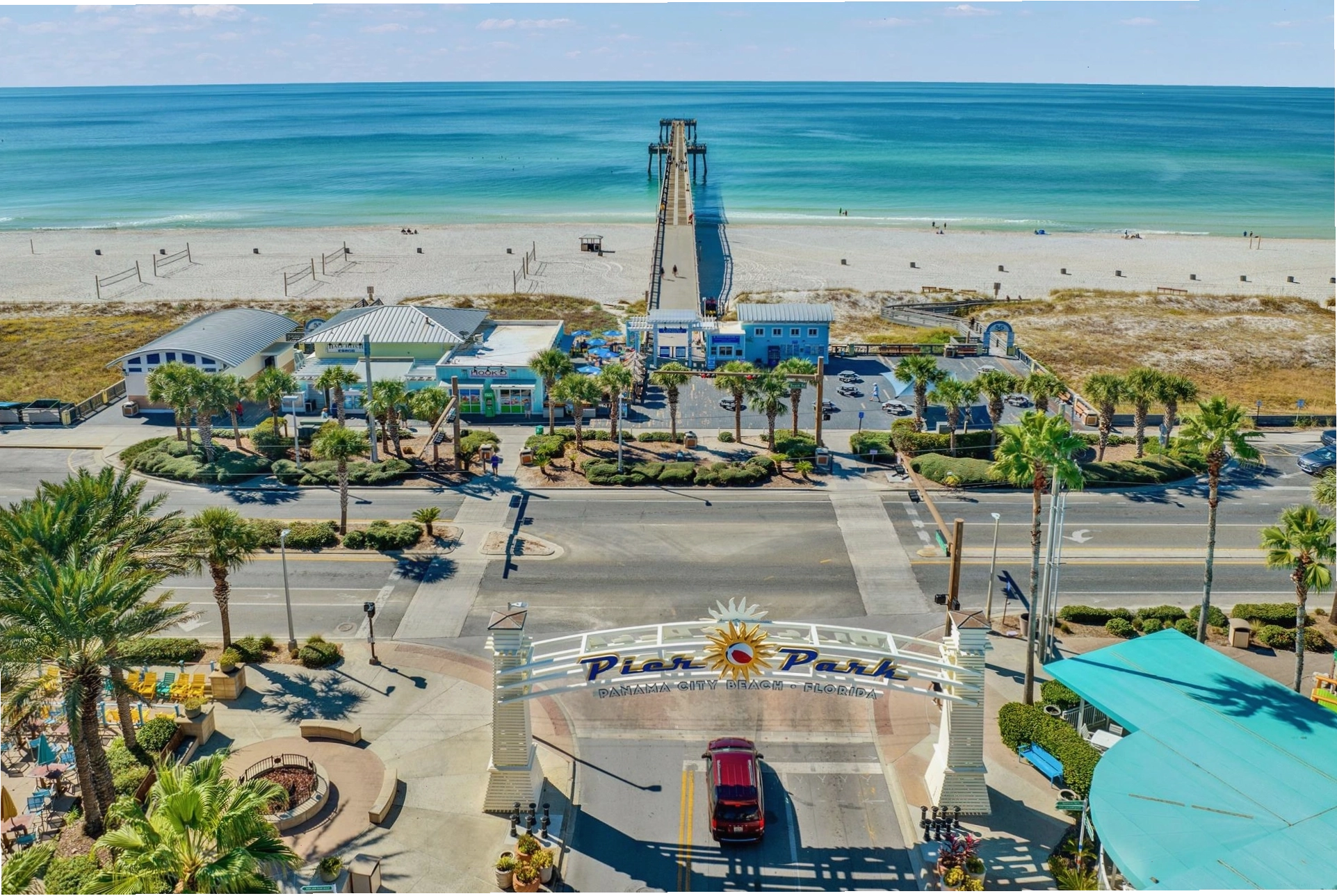 Cảnh quan đô thị sôi động tại một thành phố lớn ở Florida