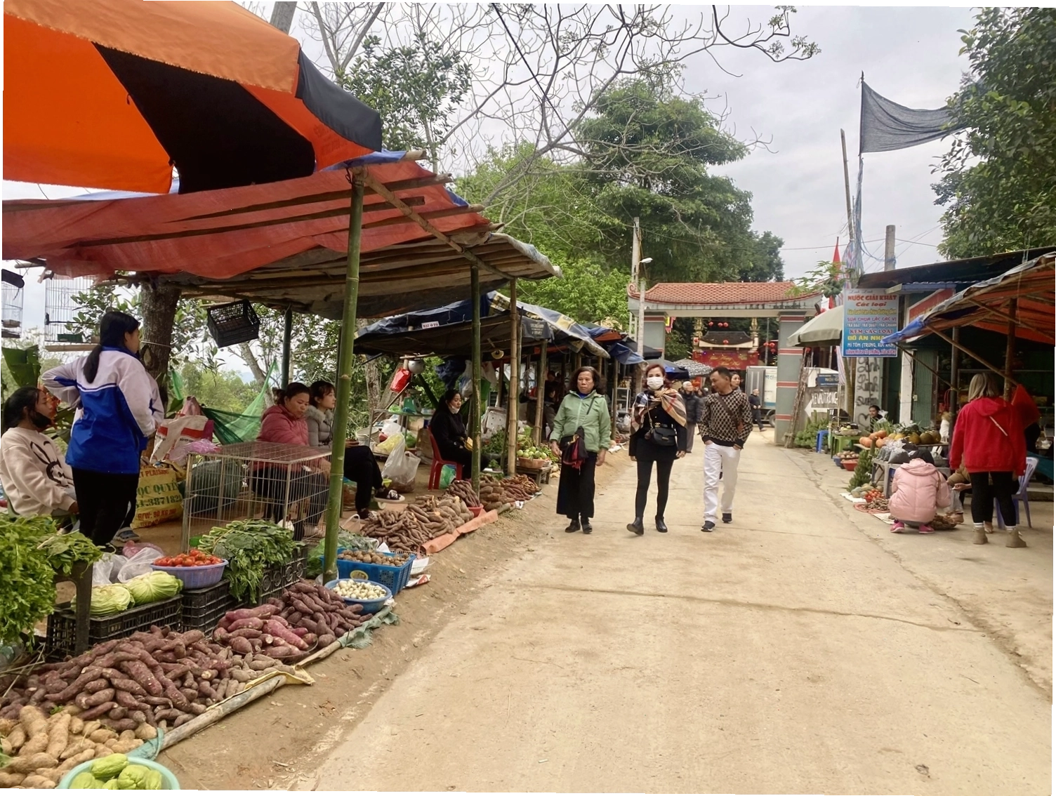 Cảnh quan hồ Ngòi Là, xã Chân Sơn