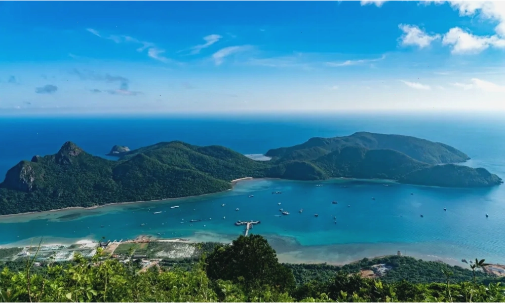 Cảnh quan hùng vĩ của Tràng An Ninh Bình
