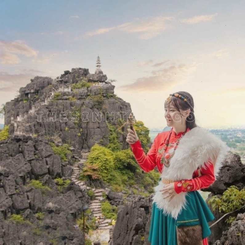 Cảnh quan kỳ vĩ bên trong một hang động ở Tràng An