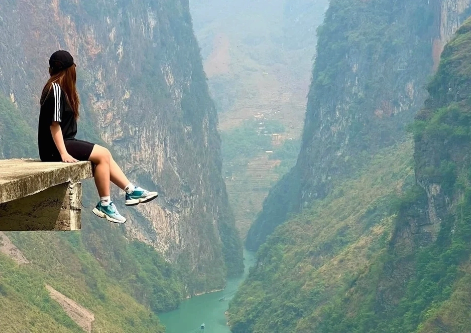Cảnh quan sông Nho Quế đẹp như tranh vẽ