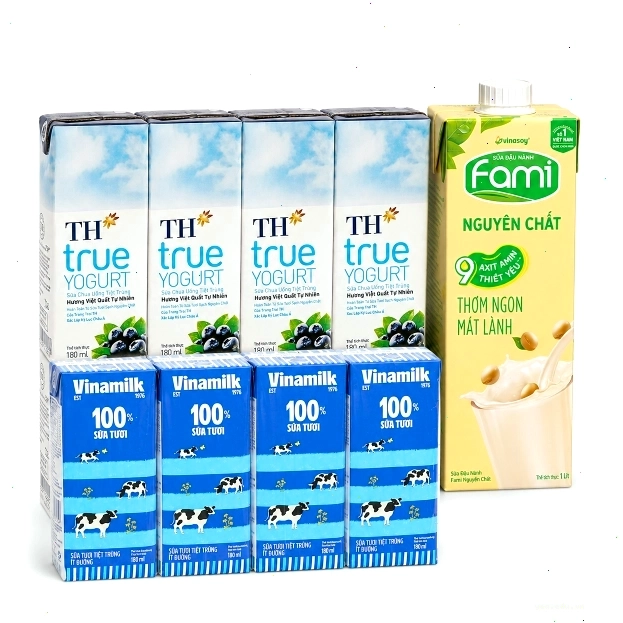 Cảnh quan thiên nhiên Ba Vì với núi và rừng cây xanh mát