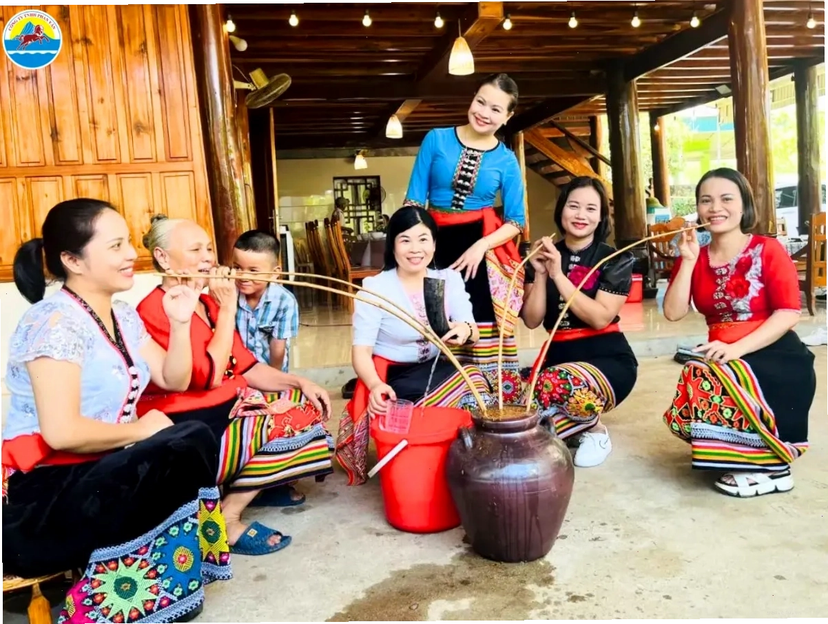 Cảnh quan thiên nhiên Rừng Quốc Gia Pù Mát gần Tân Kỳ