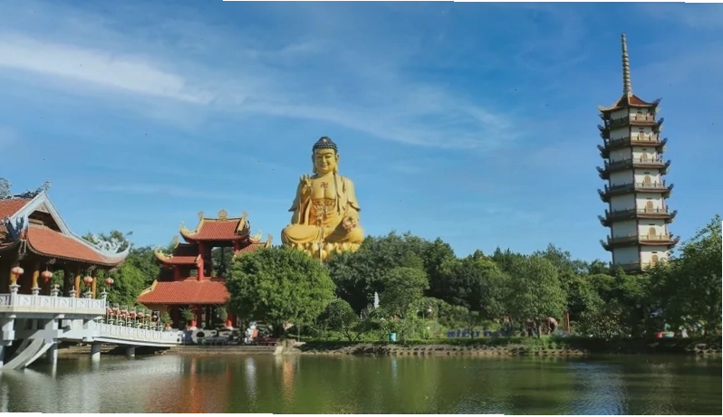 Cảnh quan thơ mộng của Hồ Đồng Mô, Sơn Tây