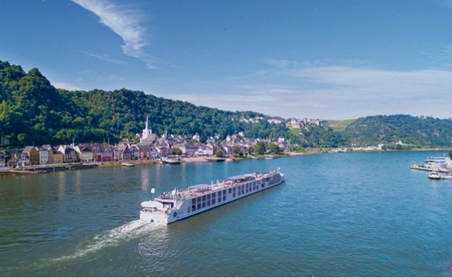 Cảnh quan thơ mộng ven sông Danube