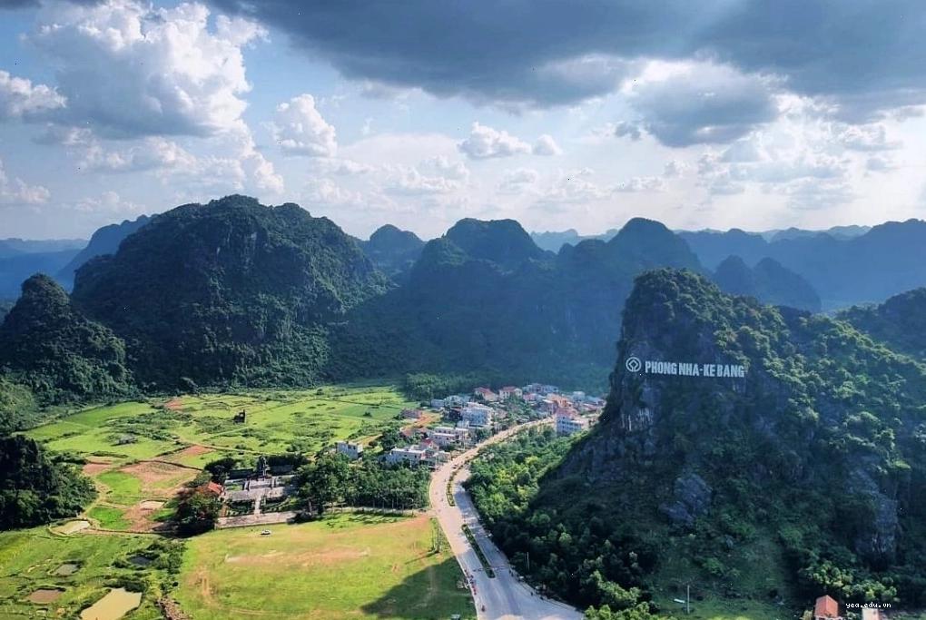 Cảnh quan xanh mát của Vườn quốc gia Phong Nha - Kẻ Bàng
