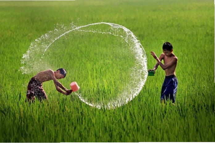 Cảnh sông nước thanh bình