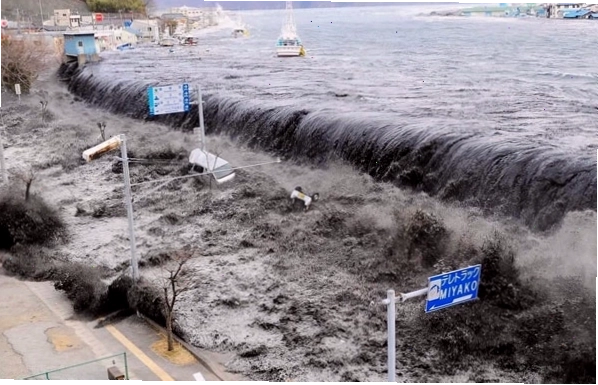 Cảnh tượng thảm khốc sau thảm họa sóng thần tại Fukushima Nhật Bản