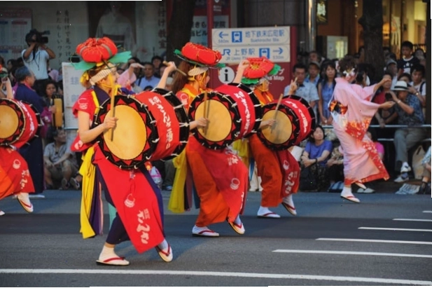 Cảnh tuyết trắng xóa bao phủ thành phố Kyoto