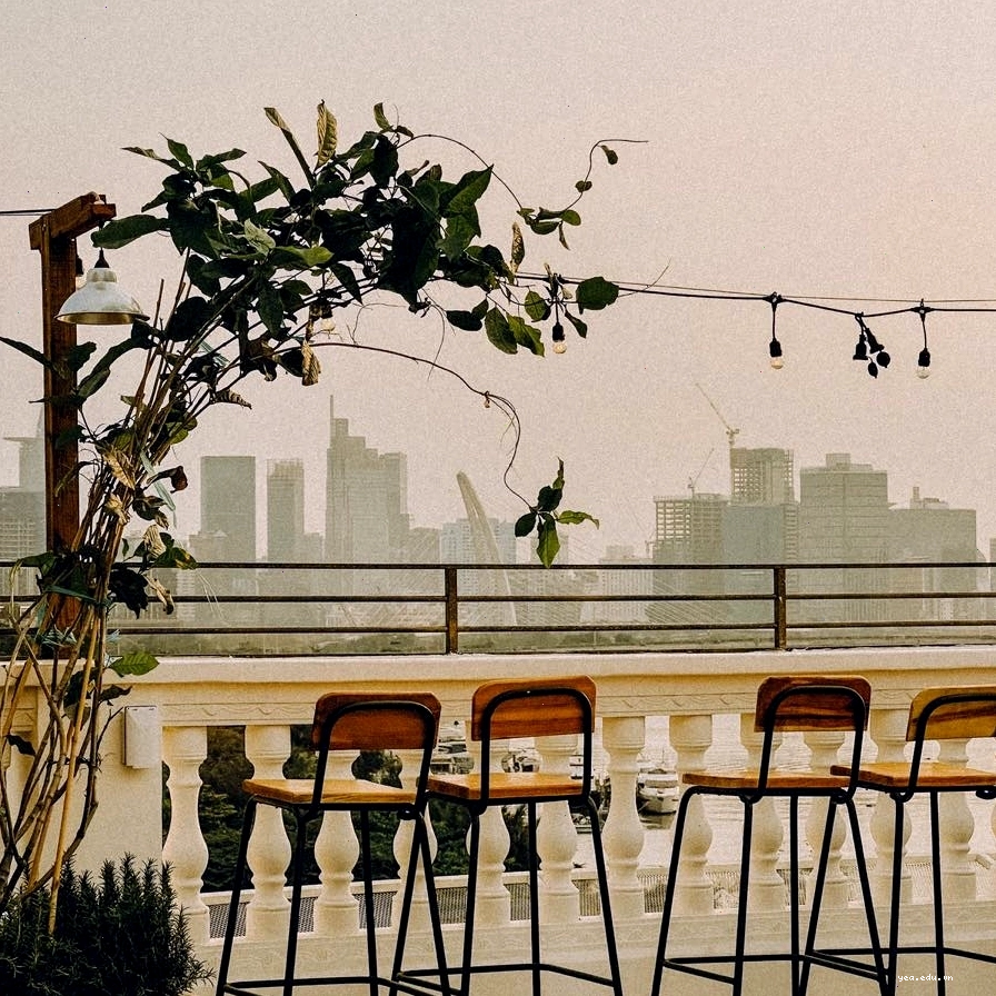 Cảnh vật xung quanh Chạng Vạng Rooftop