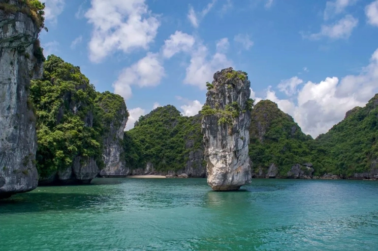 Cat Ba Ventures Reviews: Trải nghiệm du thuyền Vịnh Lan Hạ đáng giá