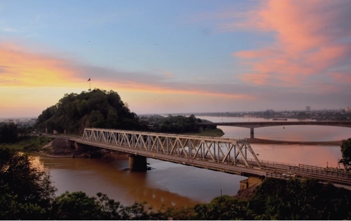 Cầu Hàm Rồng