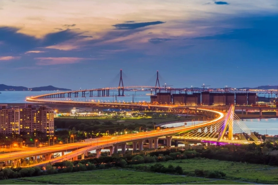 Cầu Incheon lung linh về đêm