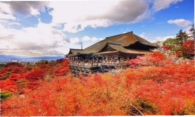 Cầu Tatsumi lung linh về đêm tại phố cổ Gion