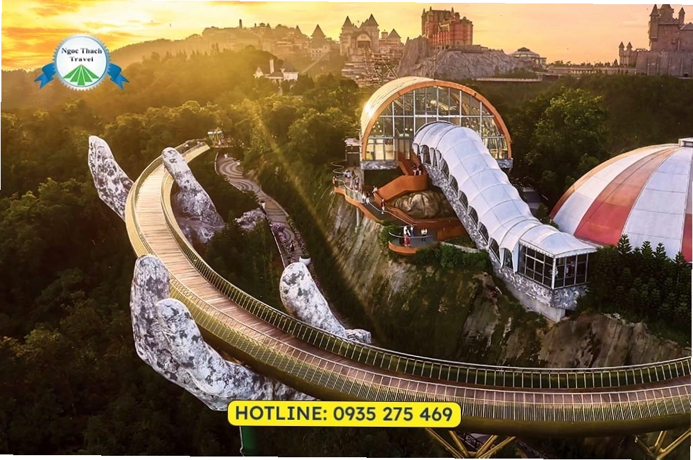 Cầu Vàng Bà Nà Hills 2026 – biểu tượng check-in nổi tiếng thế giới và là điểm chụp ảnh được yêu thích nhất.