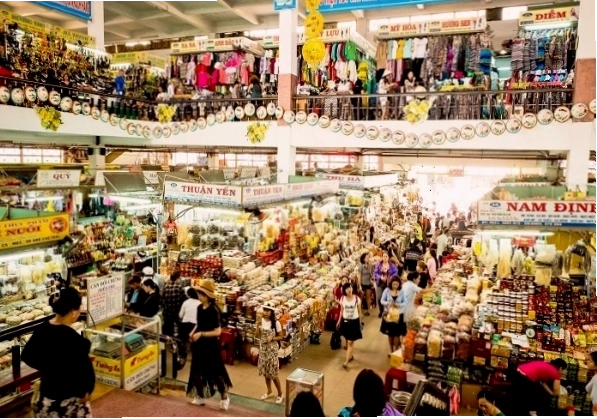 Cầu Vàng Bà Nà Hills Đà Nẵng với kiến trúc độc đáo