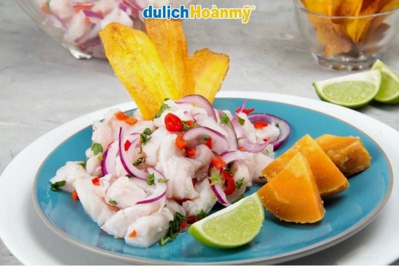 Ceviche tươi ngon với các loại hải sản và gia vị đặc trưng của Peru