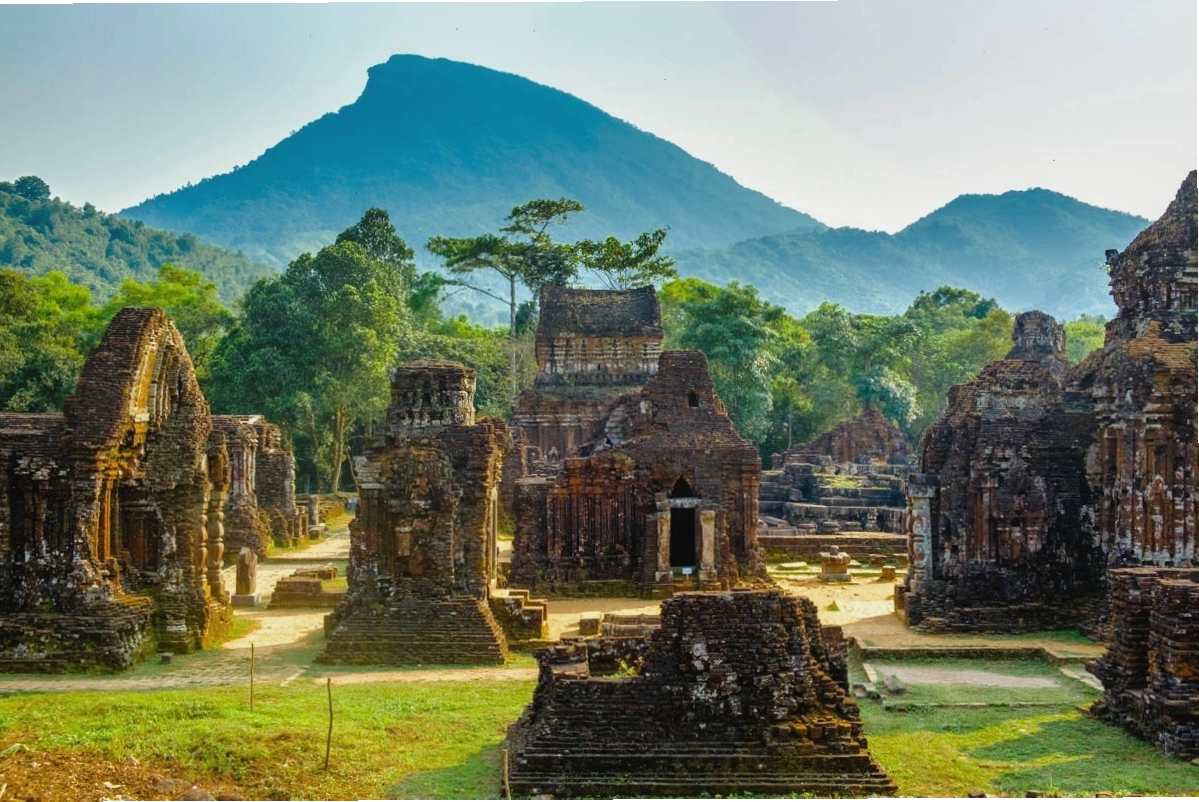 Chi tiết điêu khắc trên các đền tháp tại Mỹ Sơn