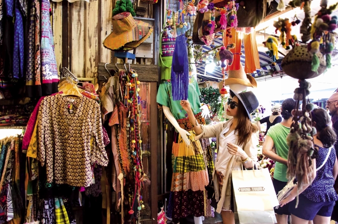 Chợ cuối tuần Chatuchak Bangkok với nhiều mặt hàng đa dạng