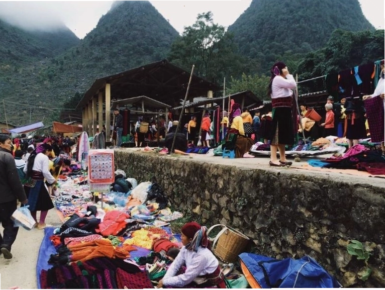 Chợ Đồng Văn là phiên chợ phiên lớn nhất khu vực phía Bắc.