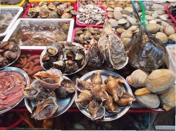 Chợ hải sản truyền thống Quất Lâm