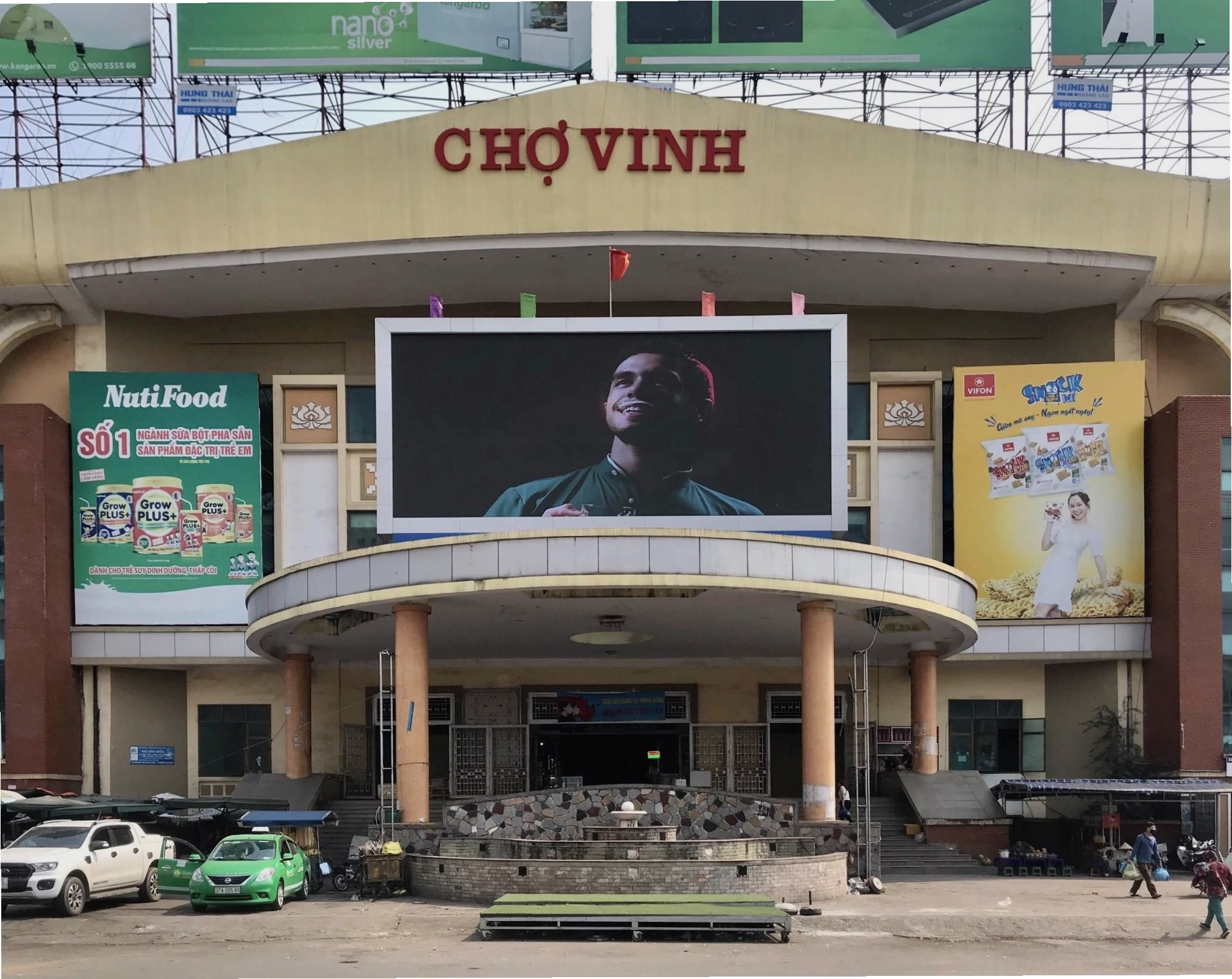 Chợ Vinh - Nơi thưởng thức đặc sản và cà phê bọt