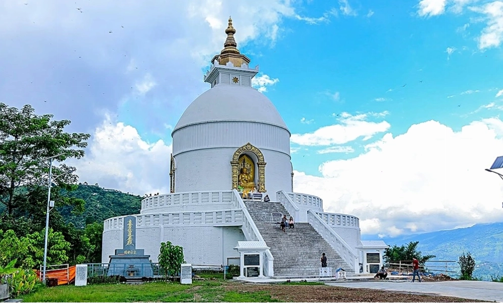 Chùa Hòa bình thế giới Shanti tại Nepal