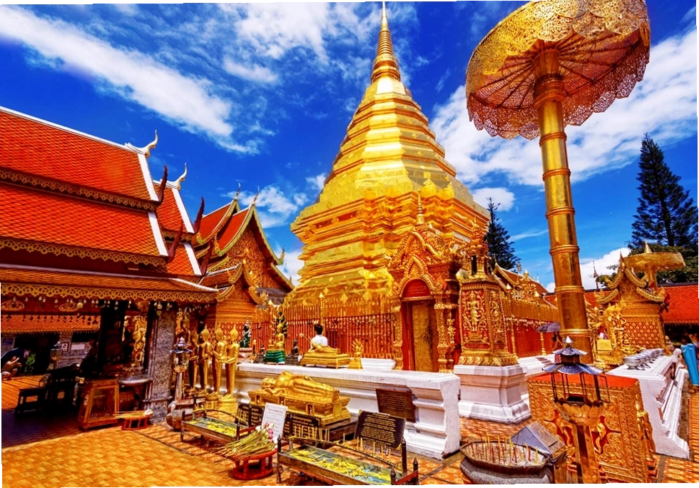 Chùa Trắng Wat Rong Khun với kiến trúc tinh xảo và gam màu trắng chủ đạo