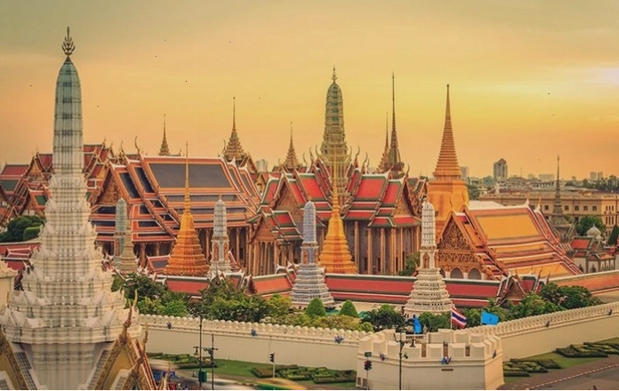 Chùa Wat Arun với kiến trúc độc đáo bên sông Chao Phraya