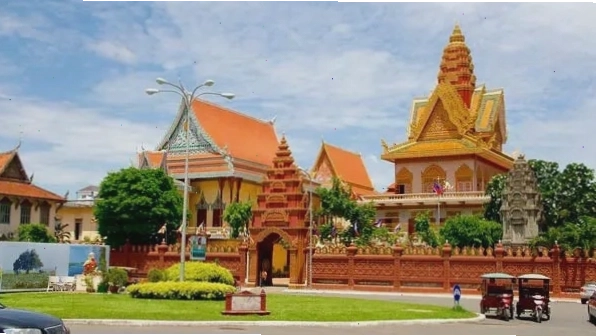 Chùa Wat Ounalom, trung tâm Phật giáo quan trọng tại Phnom Penh