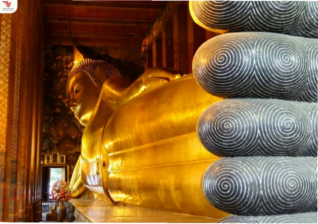 Chùa Wat Pho với tượng Phật nằm đồ sộ