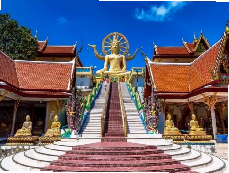 Chùa Wat Phra Yai nổi tiếng với tượng Phật Vàng cao 18m