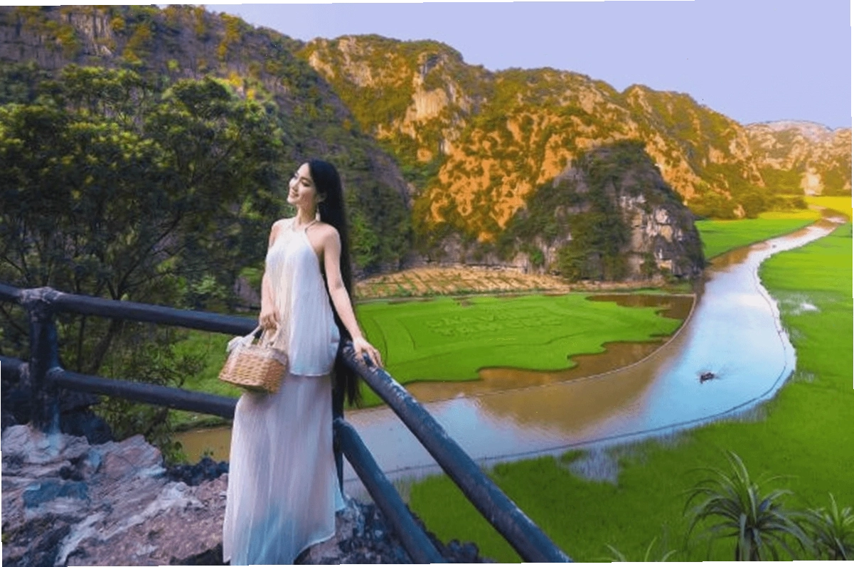Chụp ảnh tại Tràng An