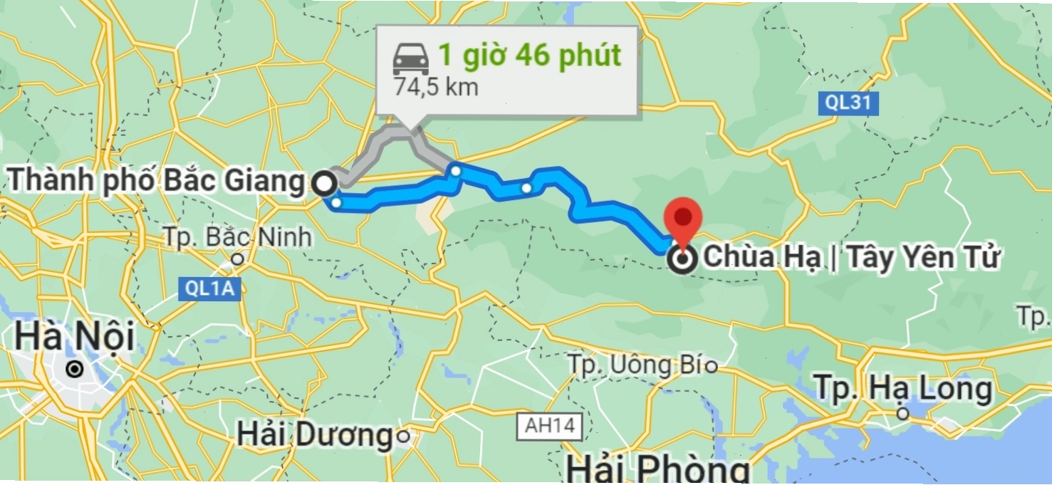 Con đường dẫn lên các ngôi chùa tại Tây Yên Tử