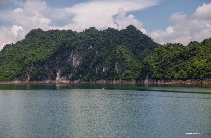 Con đường dẫn vào Avana Retreat Mai Châu
