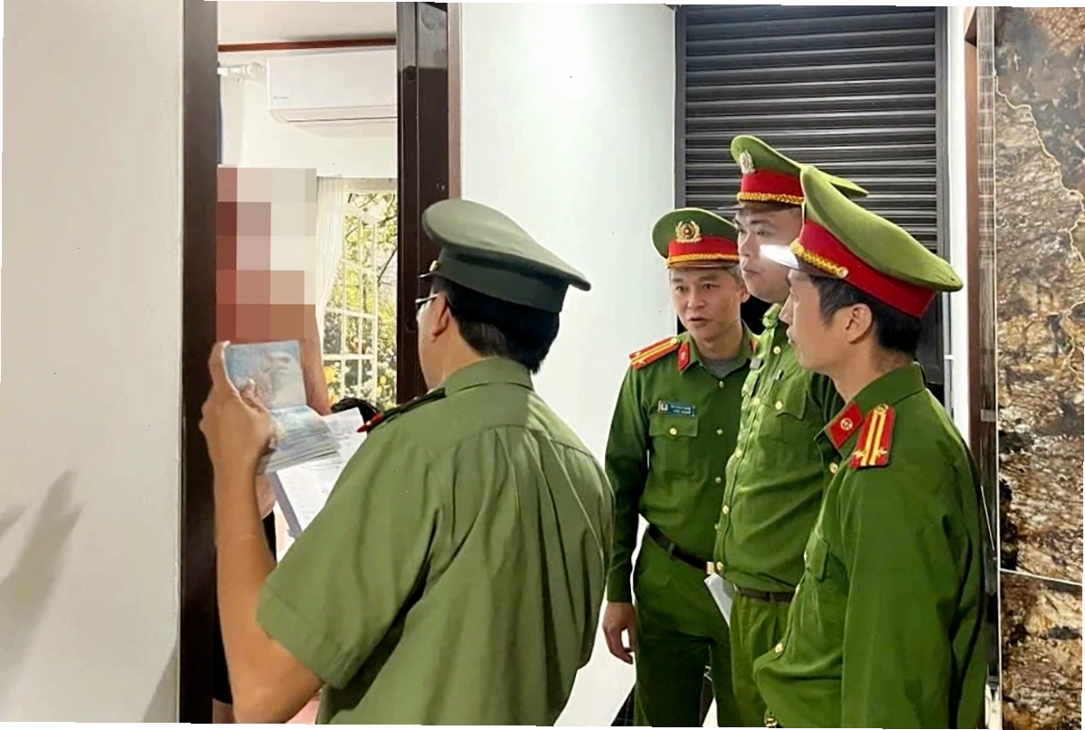 Công an kiểm tra lưu trú trên địa bàn