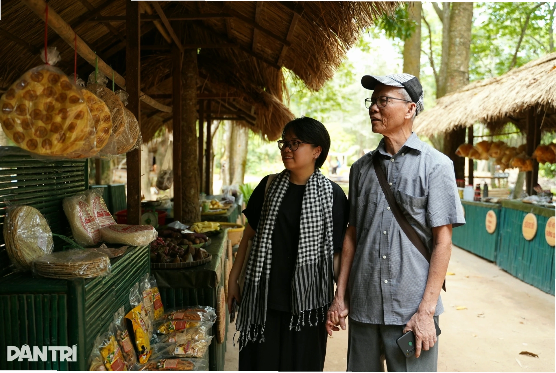 Cổng vào khu di tích Địa đạo Củ Chi