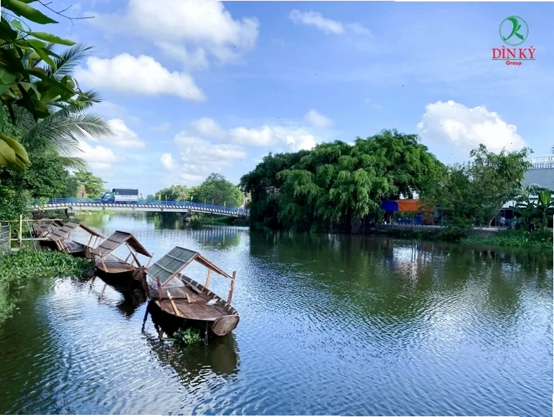 Cổng vào Khu du lịch Dìn Ký Bình Dương