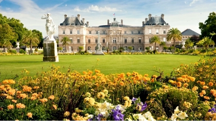 Công viên Jardin du Luxembourg xanh mát và yên bình