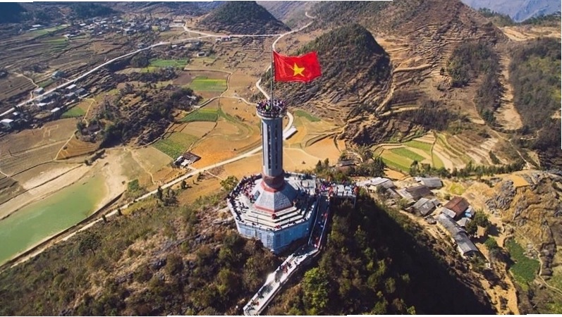 Cột cờ Lũng Cú - Biểu tượng thiêng liêng nơi cực Bắc Việt Nam