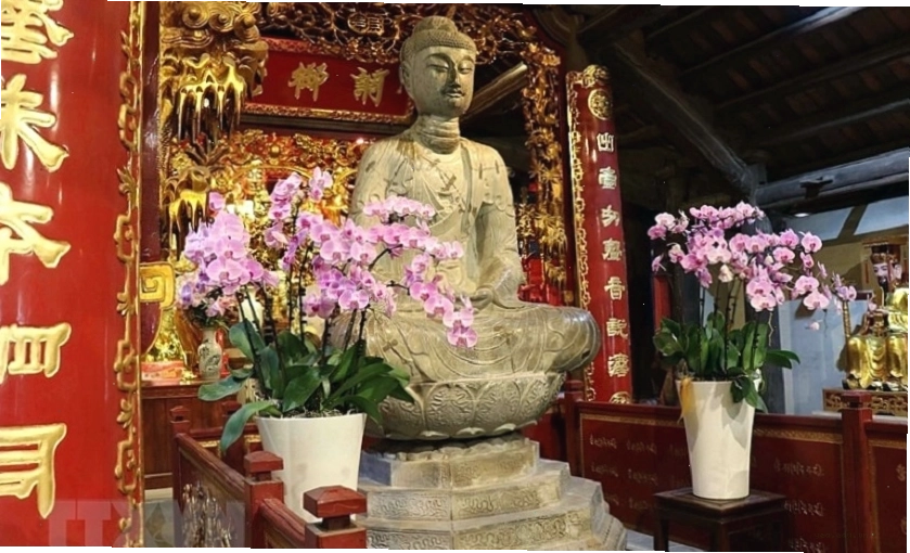 Cột gỗ Lim cổ kính tại chùa Phật Tích