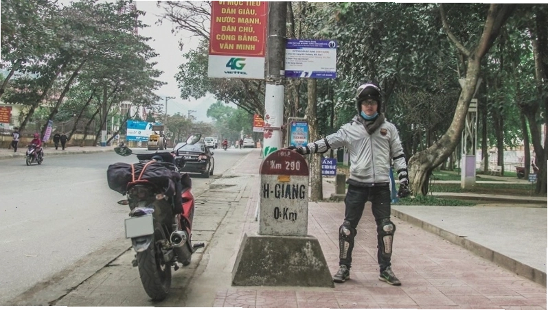 Cột mốc 0km Hà Giang - Điểm khởi đầu cho mọi hành trình chinh phục